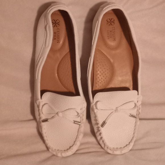 cushion walk loafers